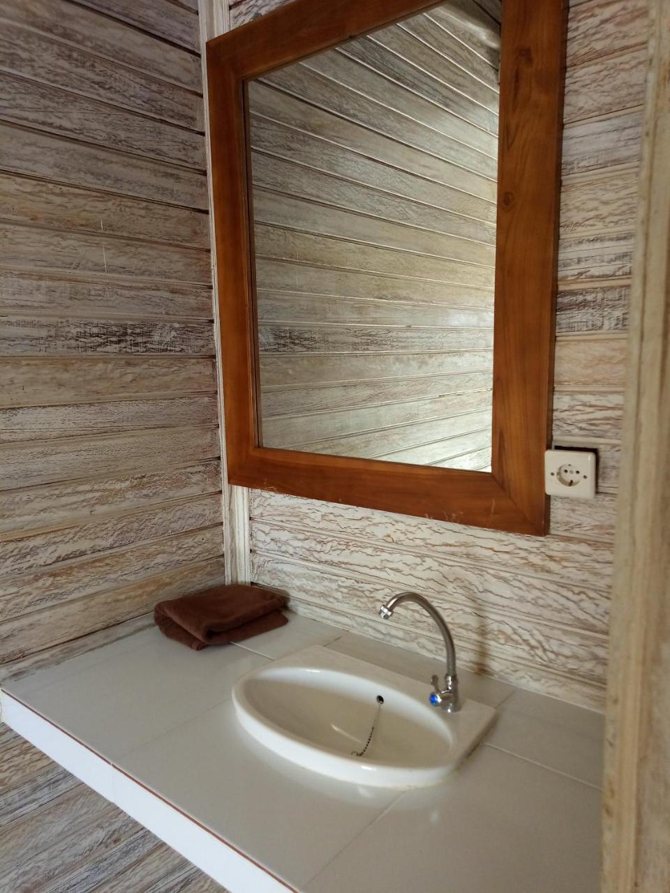 Auora Guest House Lembongan Exterior foto
